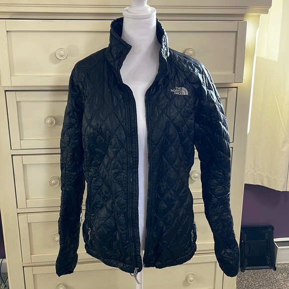 Northface Thermoball Jacket - Picture 1 of 4